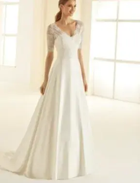 SVATEBNÍ ŠATY zn.Modeca, vel.34/36, barva Ivory