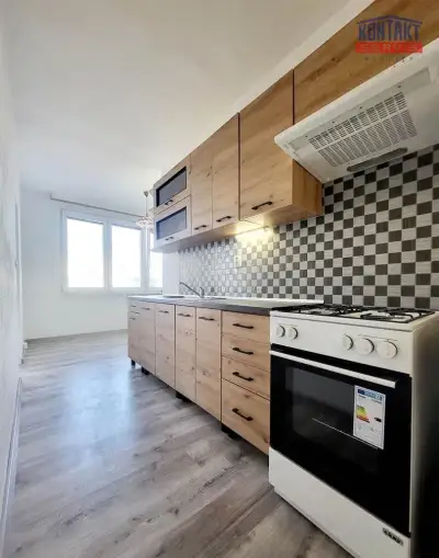Pronájem zrekonstruovaného bytu 2+1 s balkónem, ulice Větrná