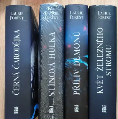 Knihy – série Christina Courtenay, Laurie Forest