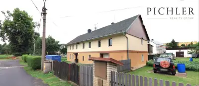 Pronájem bytu 3+1, 77m2 se společnou zahradou. Nová Role