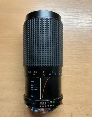 Tokina RMC Zoom 80-200 -