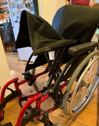 Invalidní vozík Sunrise Medical Breezy RubiX² – velmi dobrý