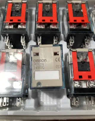 RELÉ OMRON MY2N 24VDC