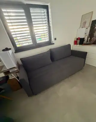 IKEA FRIHETEN – rozkládací pohovka, šedá. Sedačka
