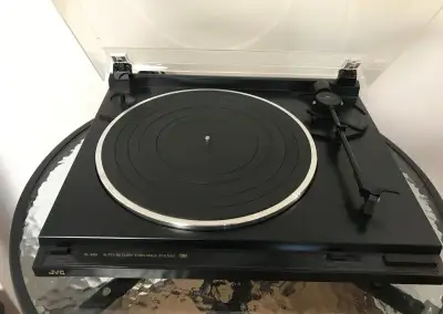 Gramofon JVC AL-A 151
