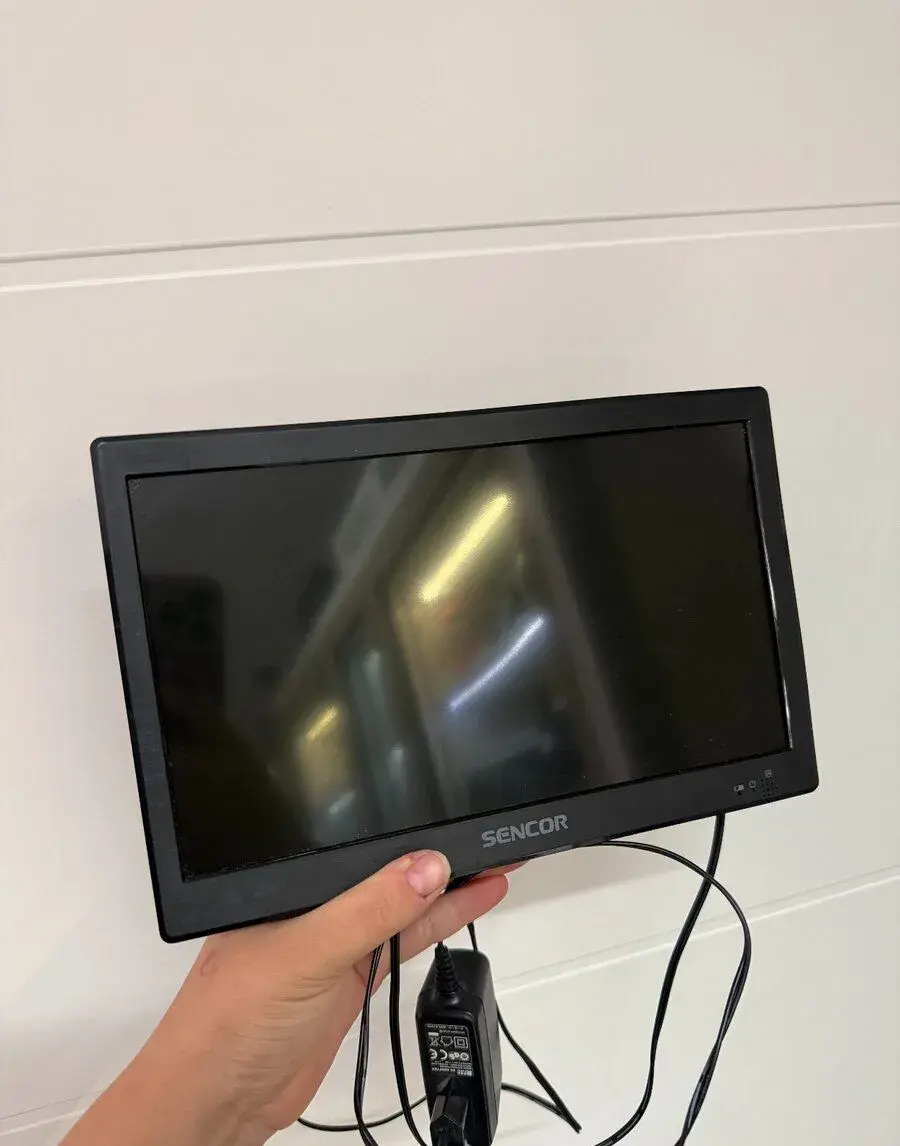 Přenosný LCD televizor Sencor, do karavanu-kamionu