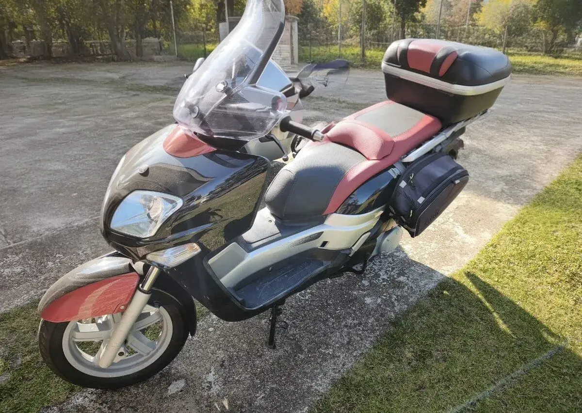 Yamaha Versity 300, nová STK do 2028,