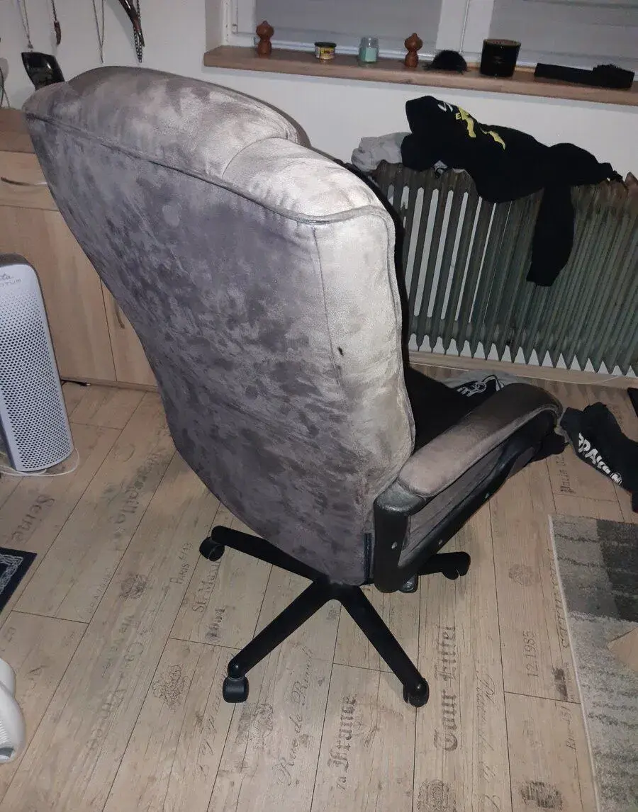 Křeslo k počítači