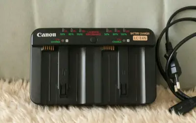 Nabíječka canon LC-E4N original – na LP-E4 a LP-E4N