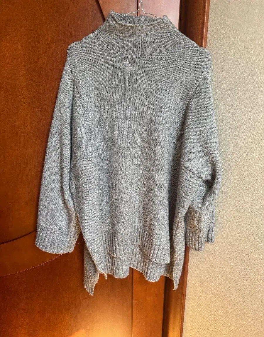 Oversize vlněný svetr Magnus, vel.L.