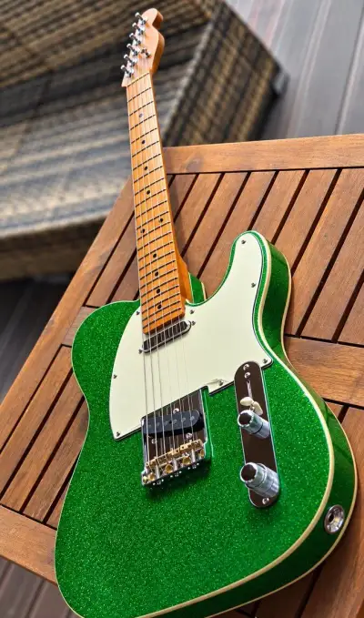 CUSTOM TELECASTER