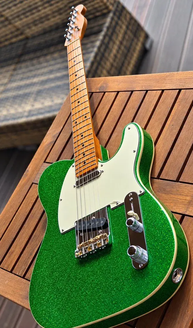 CUSTOM TELECASTER