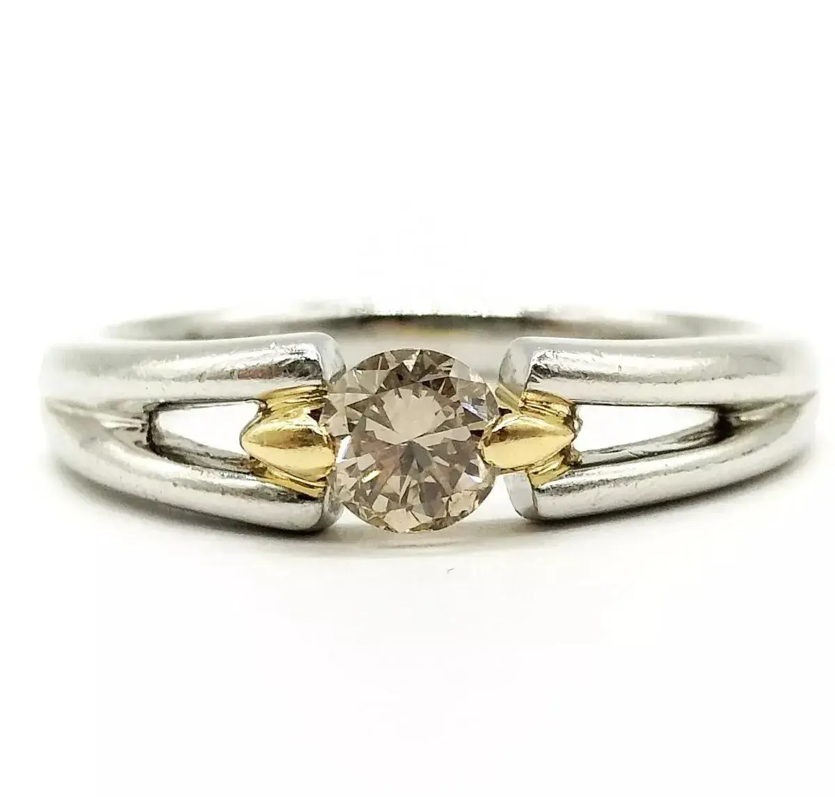 PLATINOVÝ DIAMANTOVÝ PRSTEN SOLITÉR 0.50 CT