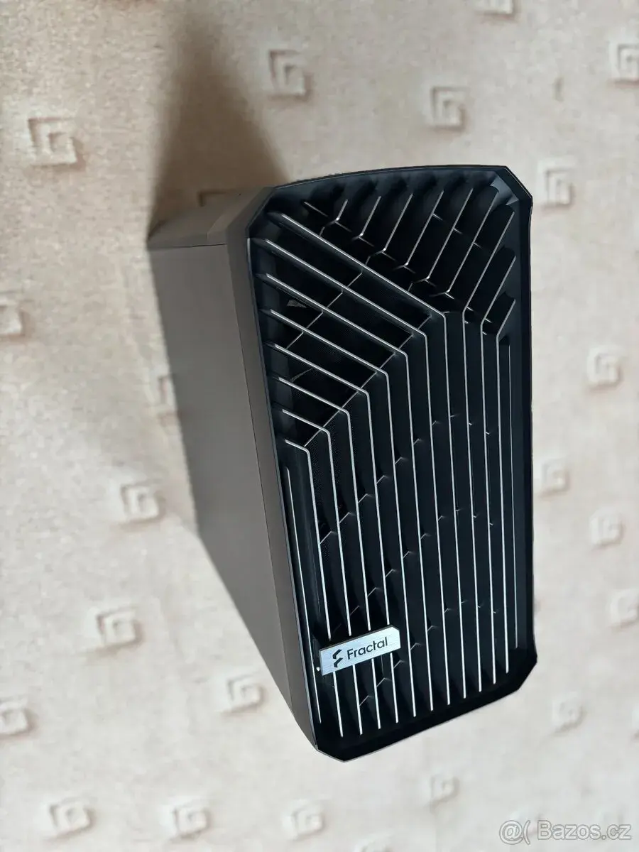 Fractal Design Torrent Compact Solid – ultimátní airflow