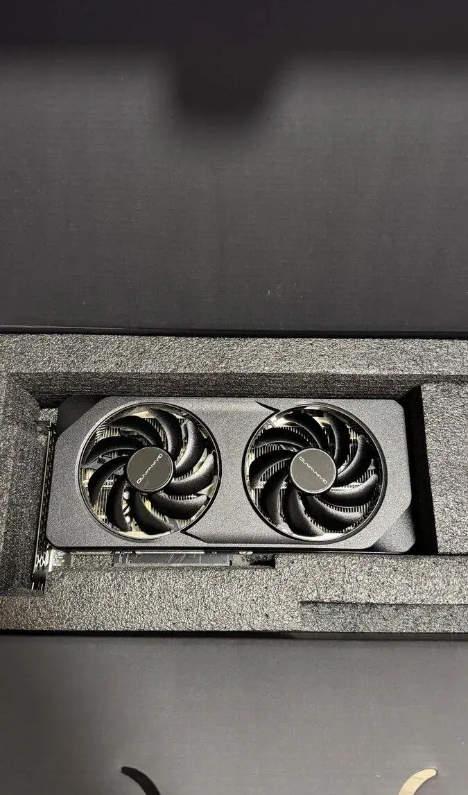 GAINWARD GeForce RTX 5060 Ghost 8G