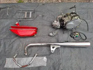 Motor plus díly na Jawa Betka, Yuki Quick, Kentoya Twin Shot