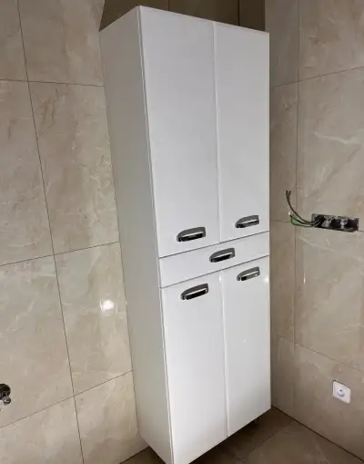 Koupelnová skříňka