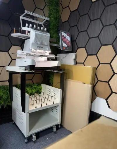 Brother PR1060W – vyšívací stroj + výbava a PE-Design 11