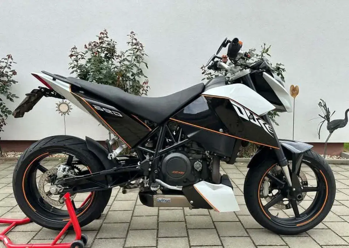 KTM Duke 690 rok 2008