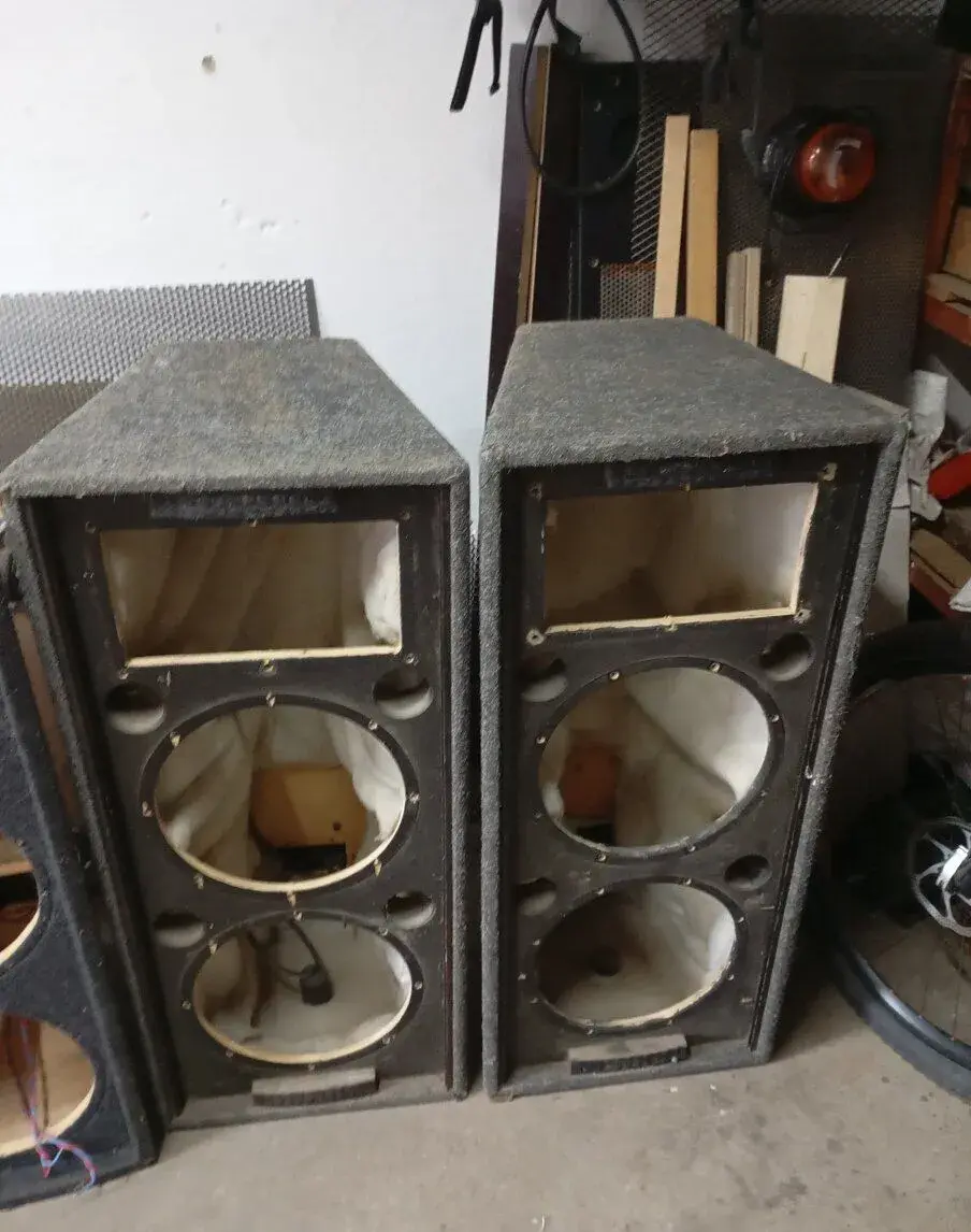 Prázdné skelety 12"-12"-2"