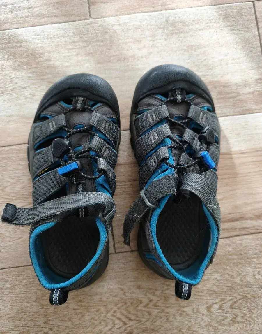 Keen sandále 32/33