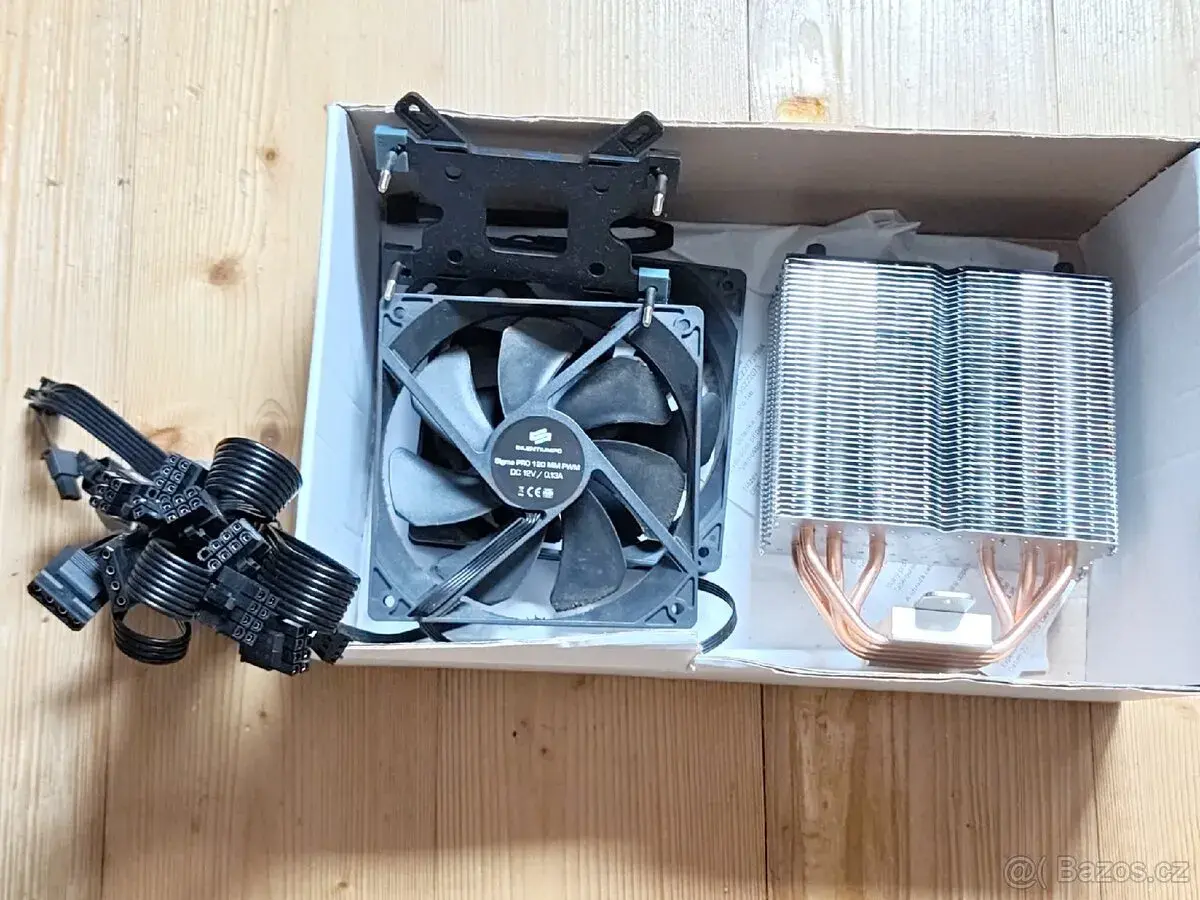 Chladič na CPU + 2 ventilátory + PCIe,CPU kabely