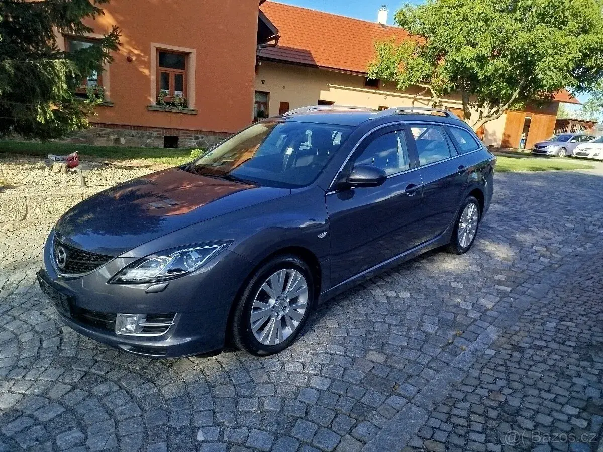 Mazda – 2009, 111 500 km
