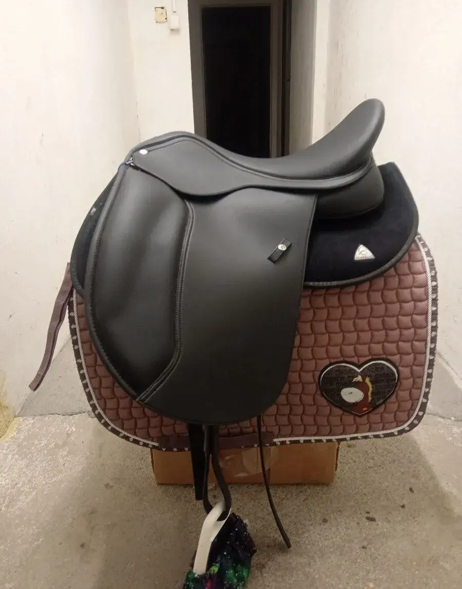 Sedlo wintec wide