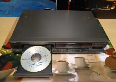 Technics SL-PG360A Přehrávač kompaktních disků
