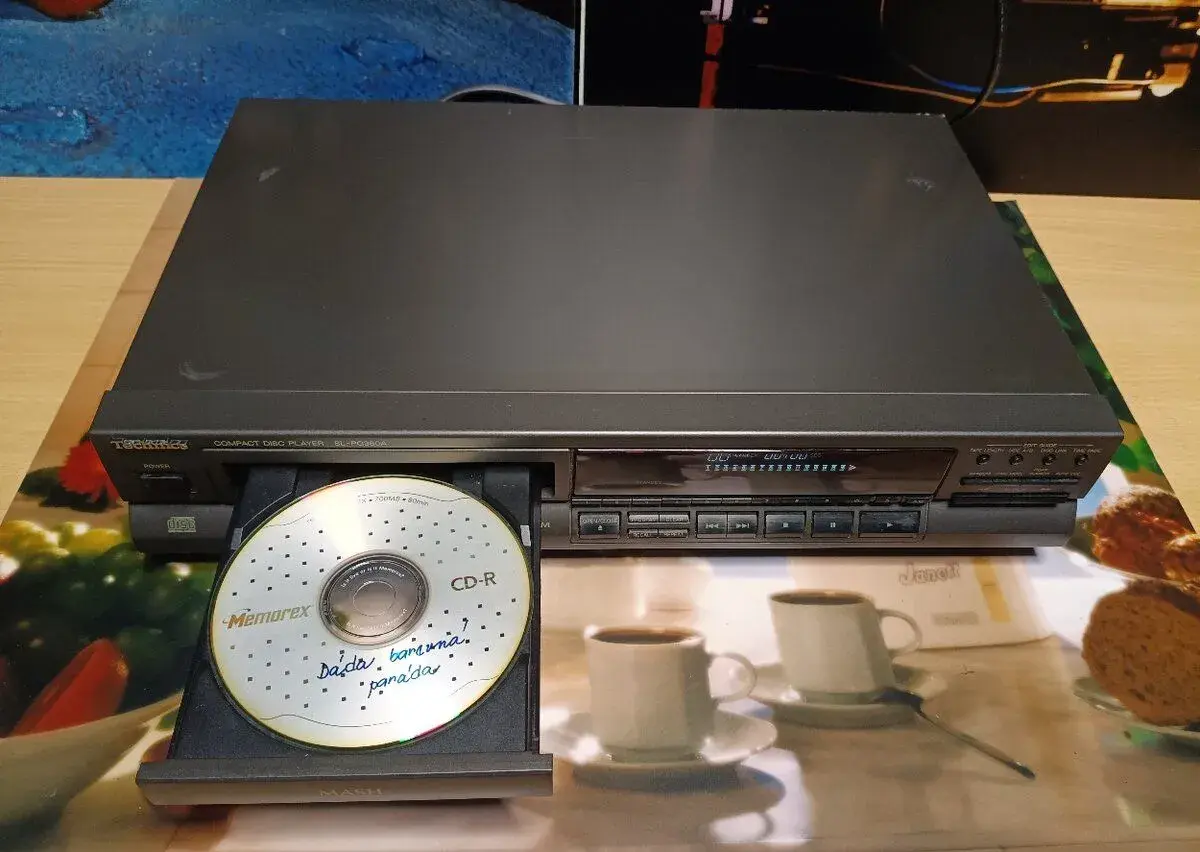 Technics SL-PG360A Přehrávač kompaktních disků