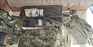 Kompletní airsoft výbava i s oblečením