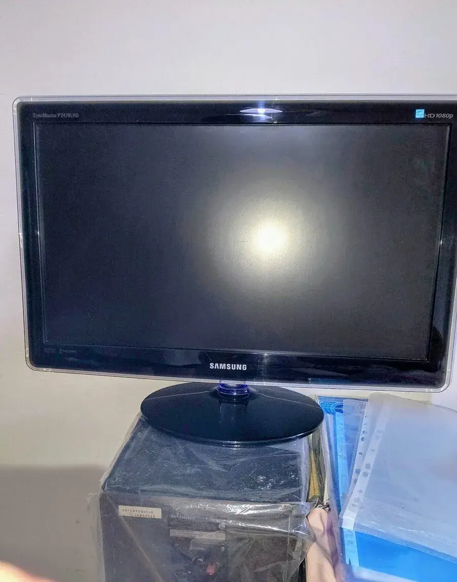 Samsung P2470LHD 23,6"
