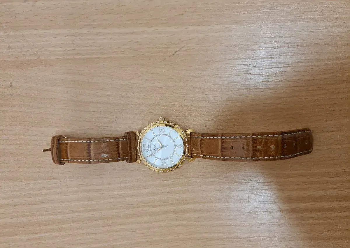 Dámské hodinky Guess South Hampton W0833L1 – Rose Gold
