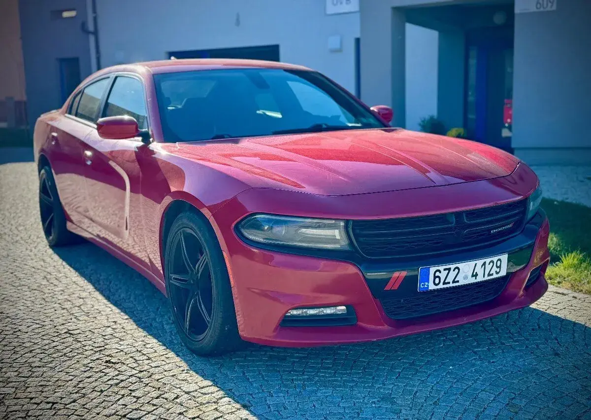 Dodge CHARHER – 2016, 225 000 km
