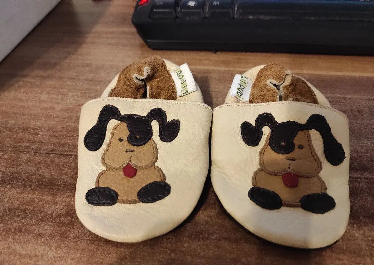 Kožené capáčky LILIPUTI Beige Doggies vel. S STAV