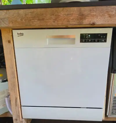 Myčka nádobí BEKO DTc 36810W