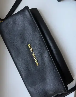Černá kabelka / psaníčko Michael Kors (crossbody)