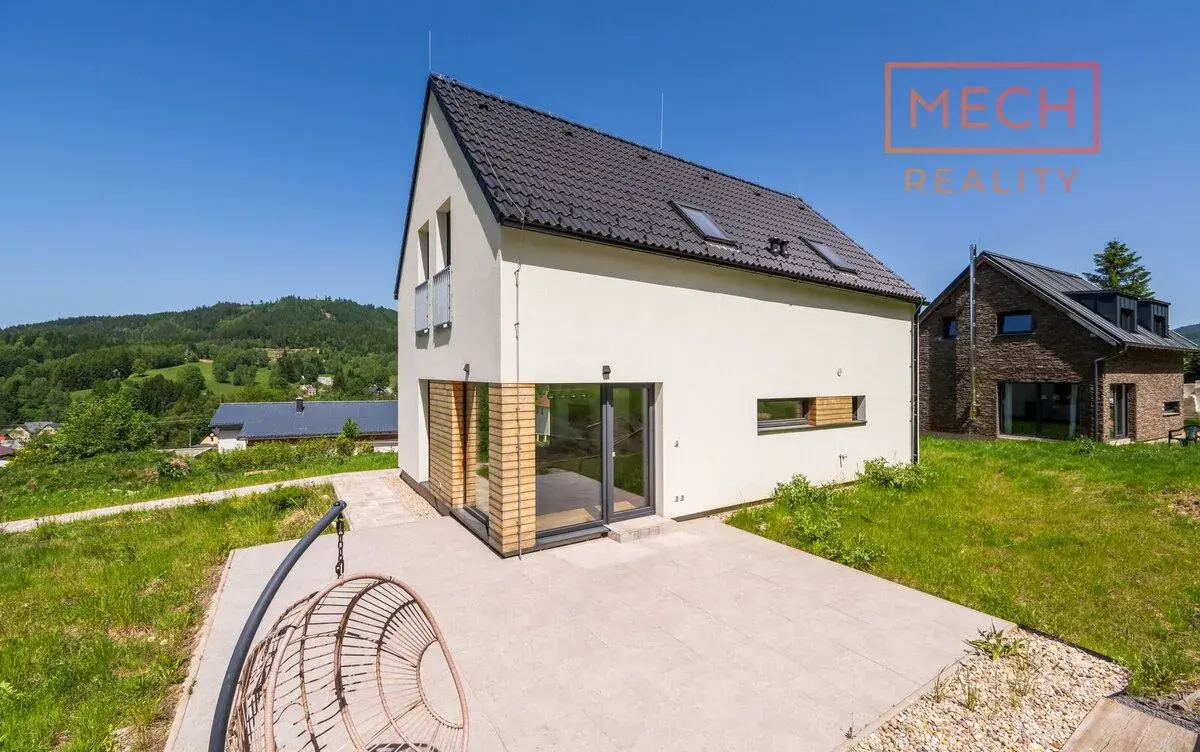 Prodej rodinného domu 119 m², pozemek 1459 m² - Okružní 1576