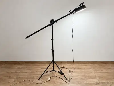 Studiové LED světlo Andoer FX‑LED5070 se stativem