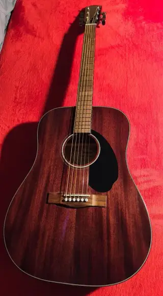 Kytaru Fender
