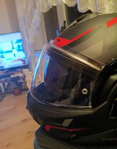 Přilby