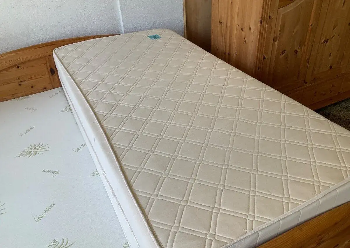 Tvrdé matrace 100 krát 200 krát 17 cm