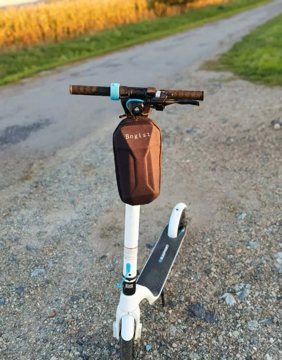 EleBlaupunkt ESC808 – elektrokoloběžka nájezd cca 20 km