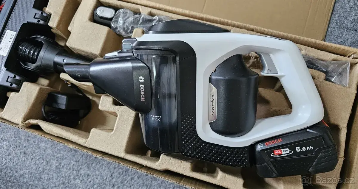 Aku vysavač Bosch BSS825FRSH Unlimited Gen2
