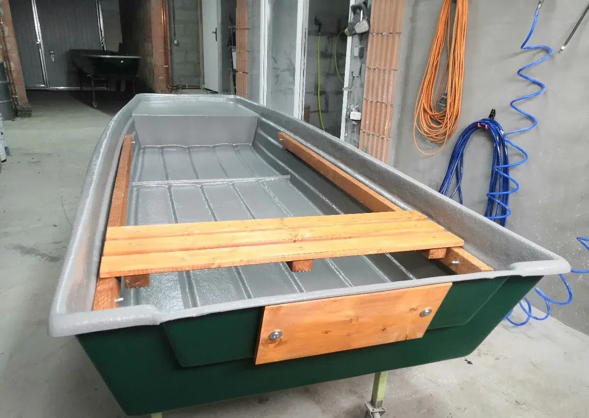 NOVÁ Rybářská Pramice 3,5M – Model „Solo Rybář“