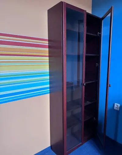 IKEA knihovna