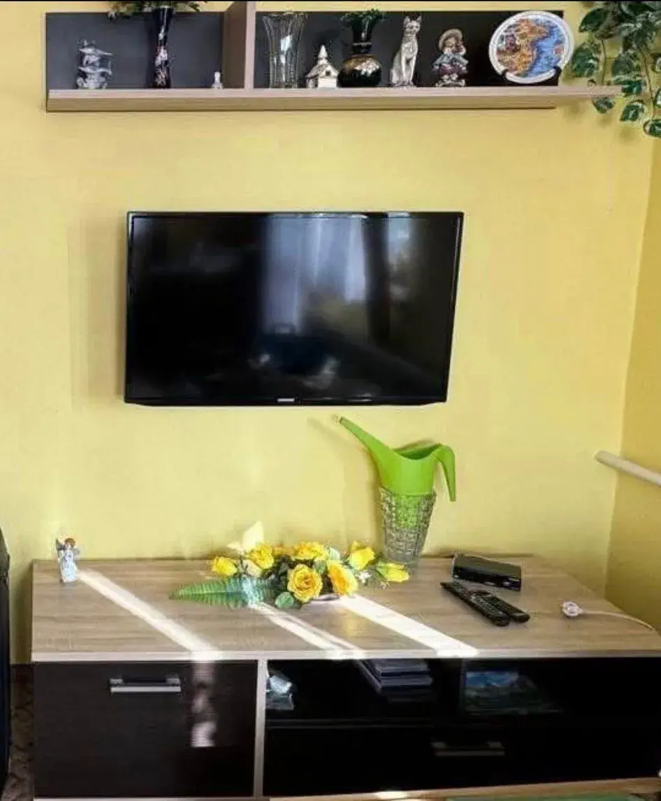 TV komodu
