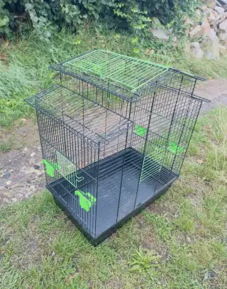 Klec pro papouška černozelená