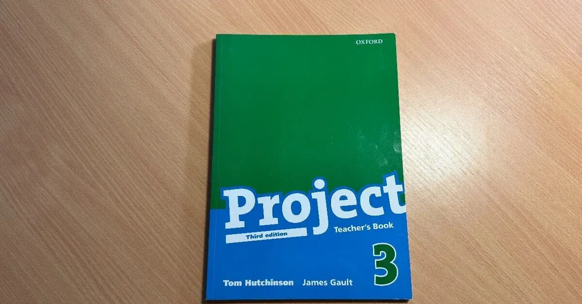 Solutions Intermediate Third Edition (Teacher's Book) + CD