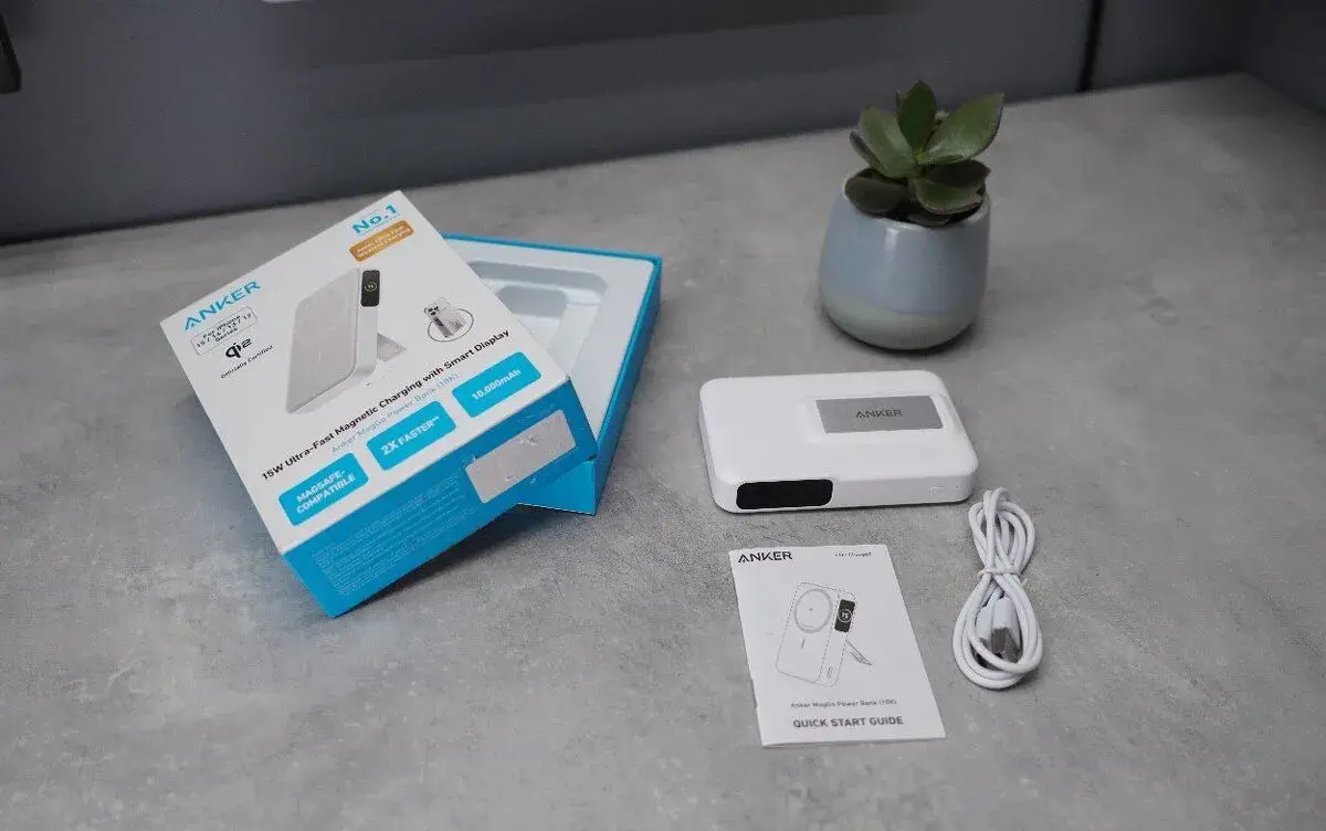Powerbanka s LCD Anker MagGo 10000mAh 27W bílá